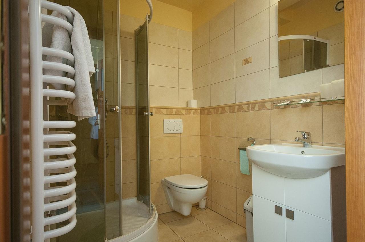 Hotel Restauracja Pod Parowozem Ostrowiec Świętokrzyski Exterior foto