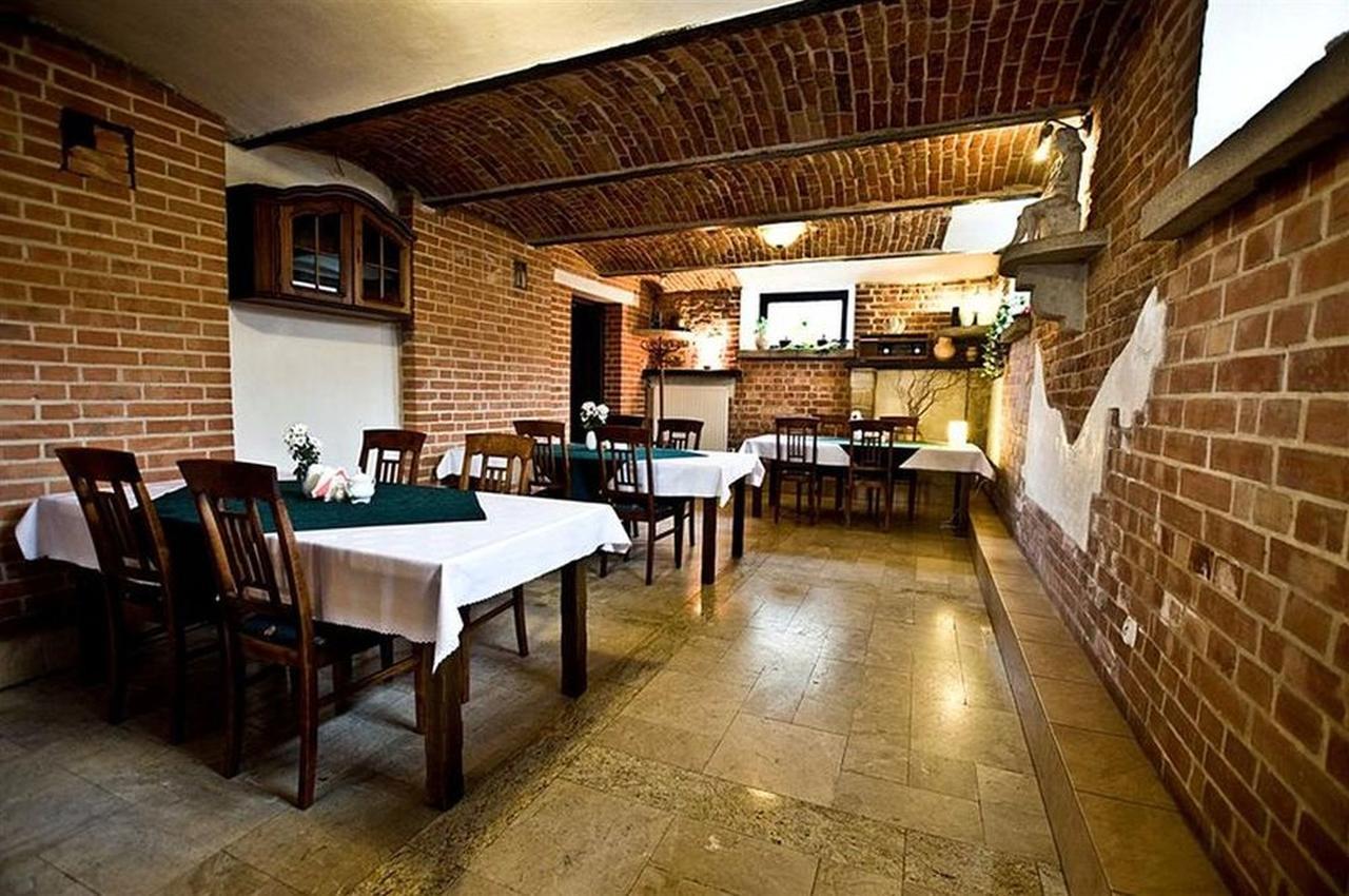 Hotel Restauracja Pod Parowozem Ostrowiec Świętokrzyski Exterior foto