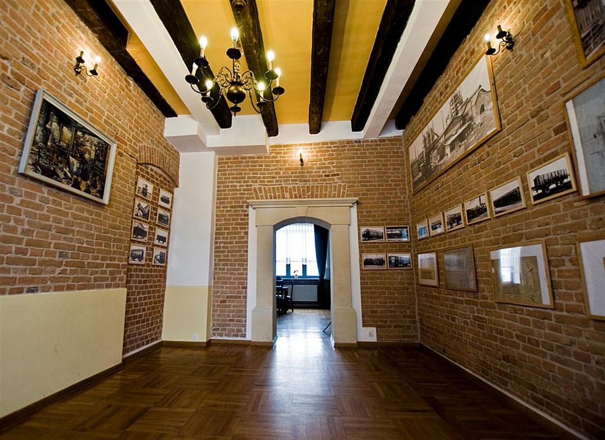 Hotel Restauracja Pod Parowozem Ostrowiec Świętokrzyski Exterior foto